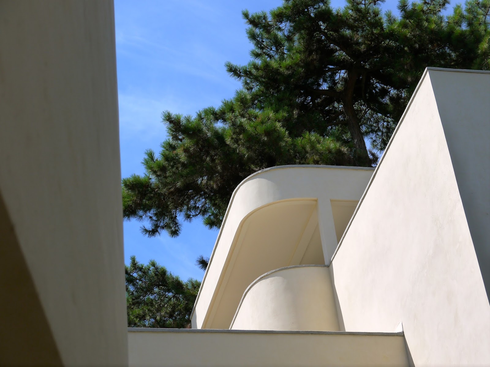 Adrian Yekkes: Villa La Roche - Le Corbusier's design for a Swiss art ...