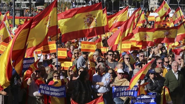 El cóctel perfecto del neoliberalismo fascista español El cóctel perfecto del neoliberalismo fascista español
