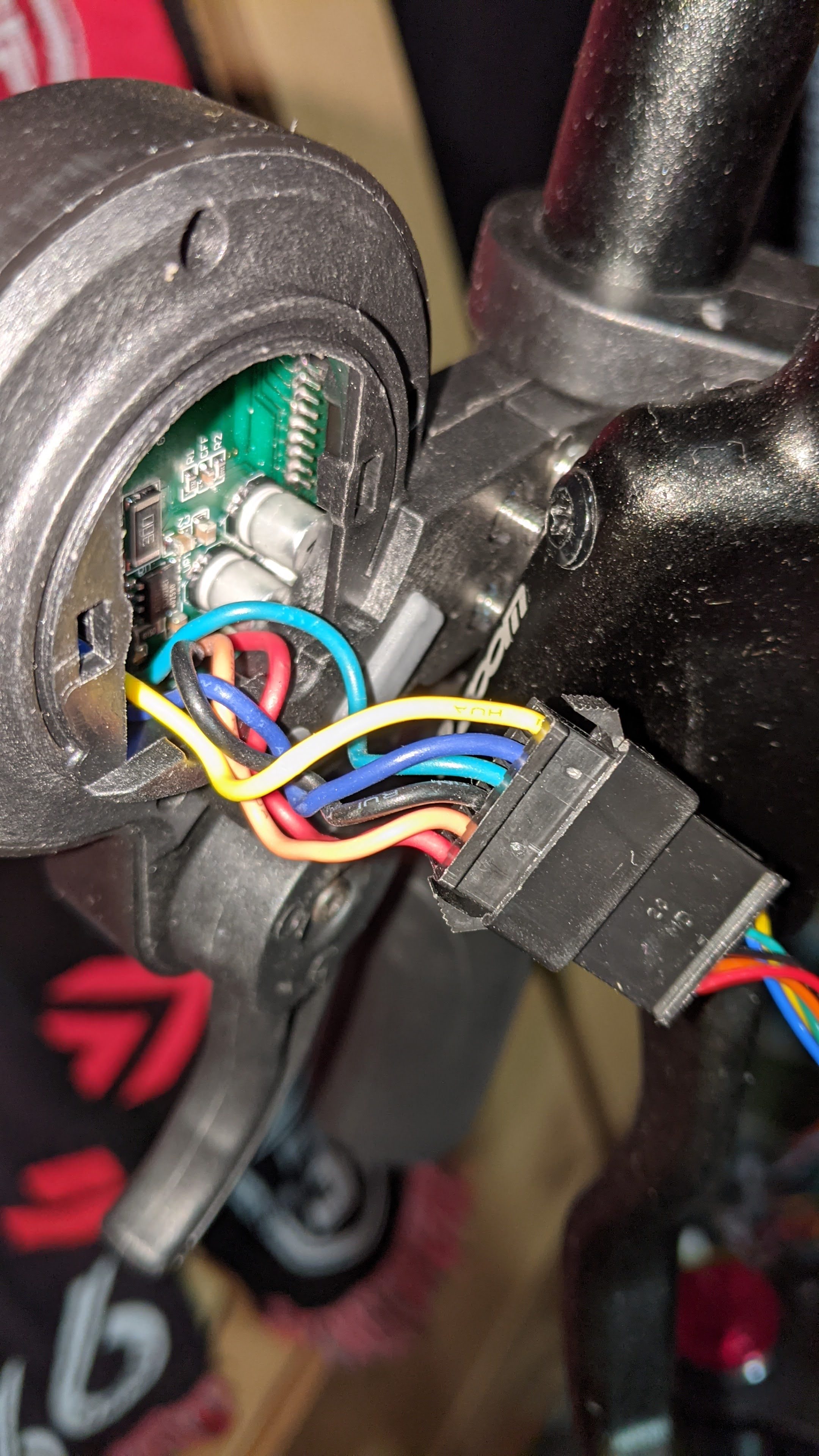 Creation Factory Reverse engineering the Laotie Ti30 scooter LCD display