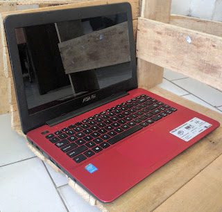 Laptop ASUS X455LA-WX404D Core i3