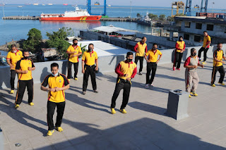 Kapolres Pelabuhan Makassar Pimpin Personel Olahraga Bersama