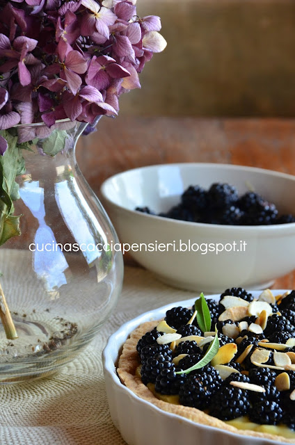 crostata di more e crema alla verbena