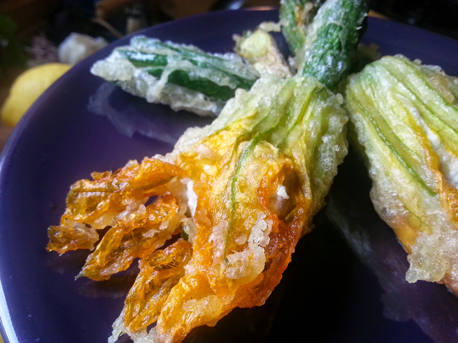 zucchine e fiori ripieni