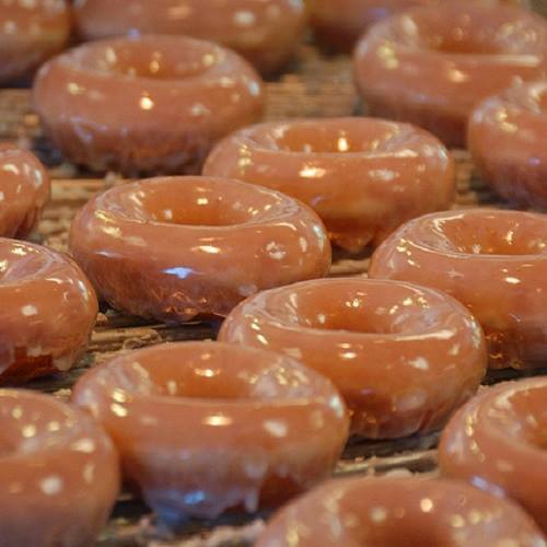 WHO LOVES KRISPY KREME ?? CHOCOLATE OR GLAZED !! cooking Of all time