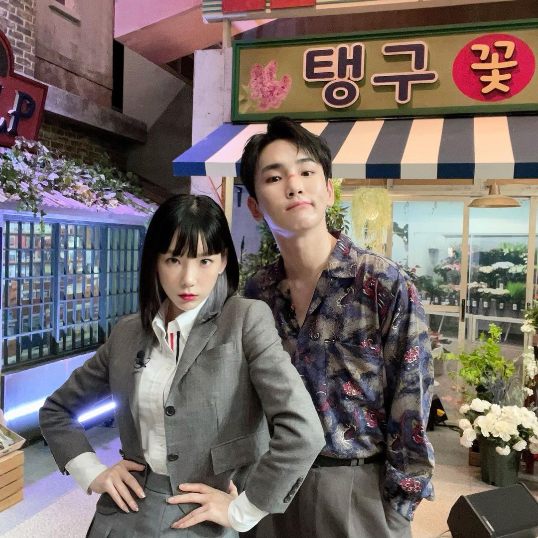 Taeyeon and Key snap photos at their 'Amazing Saturday' filming