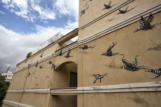 Chinese Street Artist DALeast Paints A new mural in Malaga For "Maus Malaga" Urban Art Event. 3