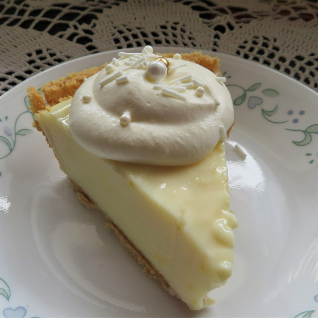 Old Fashioned Lemon Icebox Pie The English Kitchen