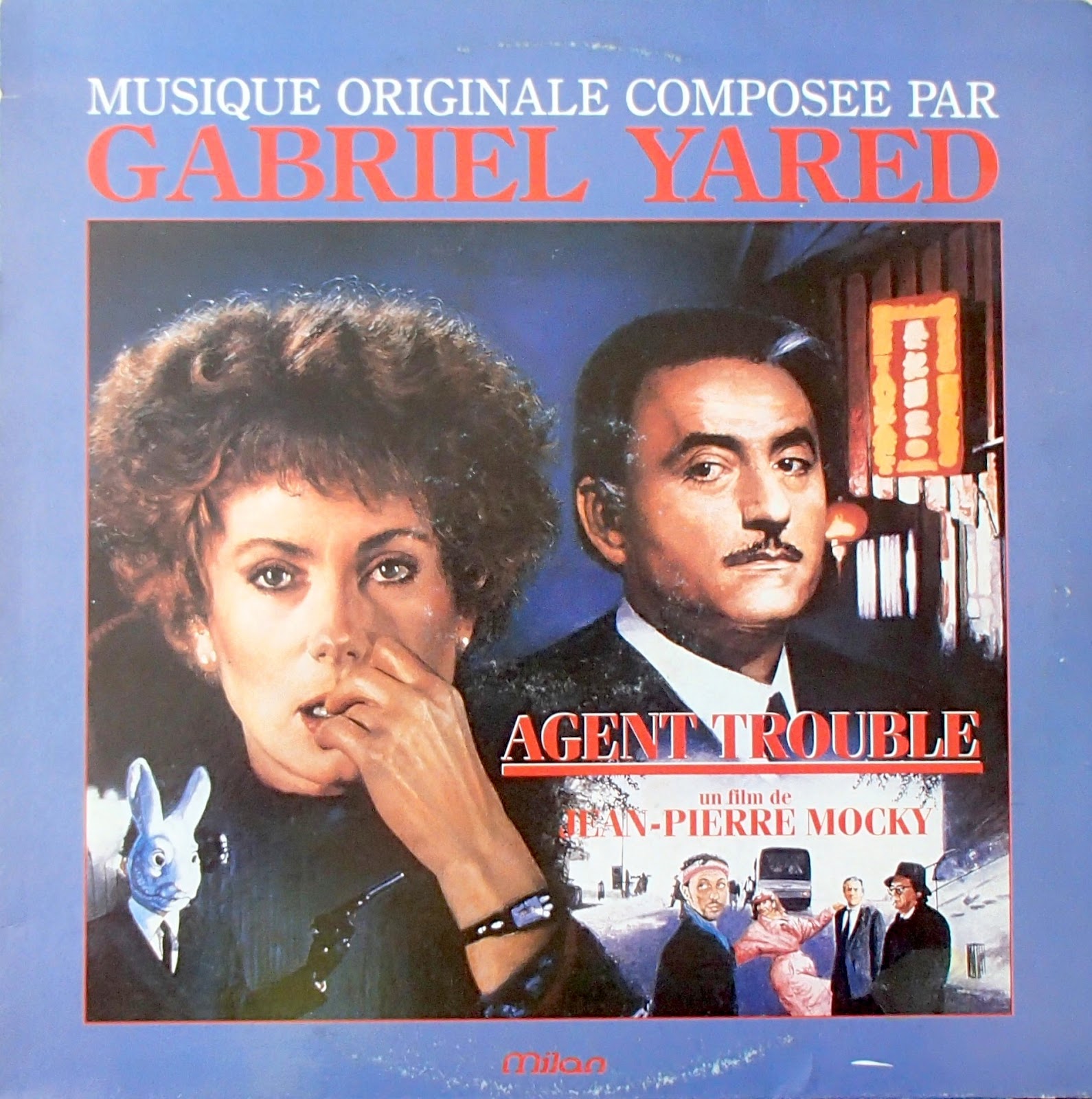 Синий агент фильм. Agent trouble (1987) poster. Ришар боренже. Trouble - 1987. Специалист по съему фильм 1987.