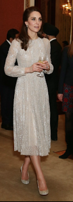 Robe Erdem / escarpins Oscar de la Renta