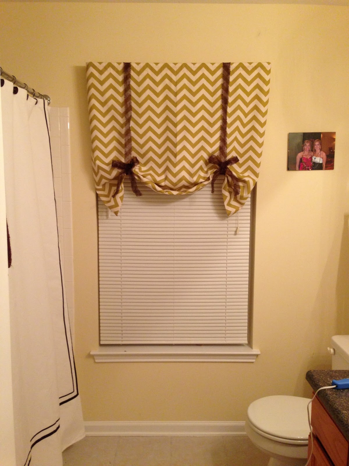 Laissez Les Bons Temps Rouler... in Tennessee! Super Easy Curtains