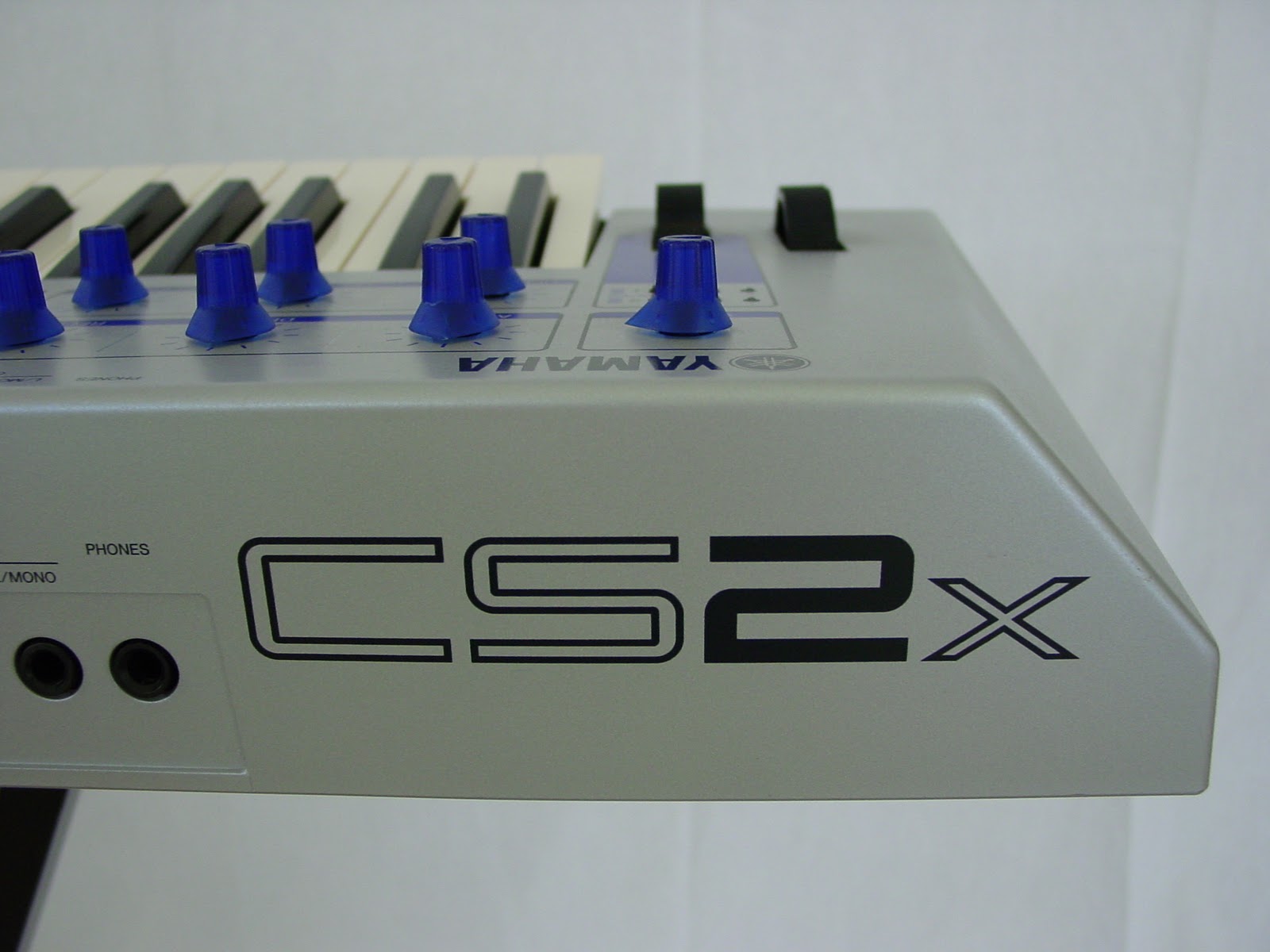 SolidStateCollective: Yamaha Keyboard - Yamaha CS2x