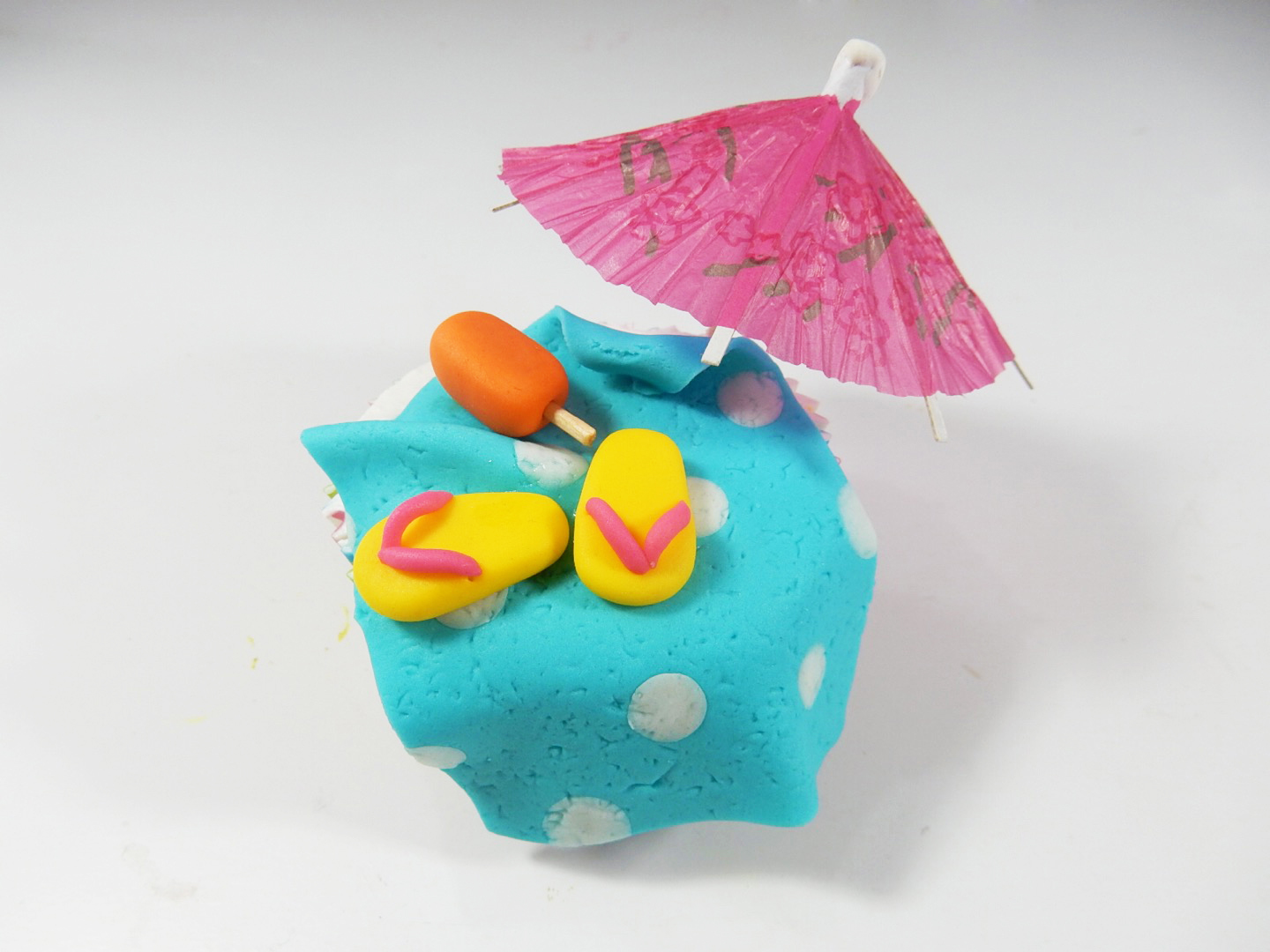 Fondant Beach Cupcake Toppers Towels, Flip Flops, Popsicles