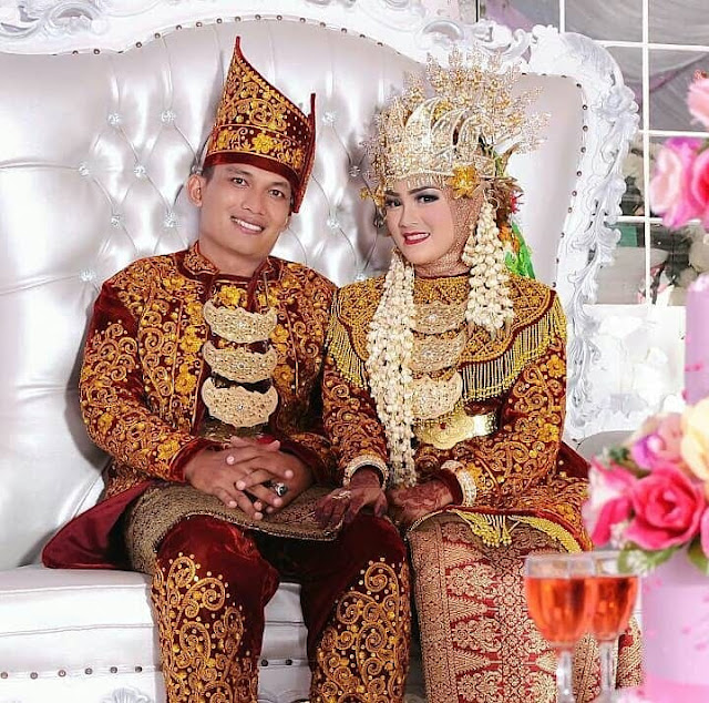 Pakaian Adat Provinsi Jambi - Pakaian Adat Melayu Jambi Pakaian Adat Provinsi Jambi - Pakaian Adat Melayu Jambi