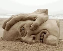 فن النحت علي الرمال  Sculpture on the sand