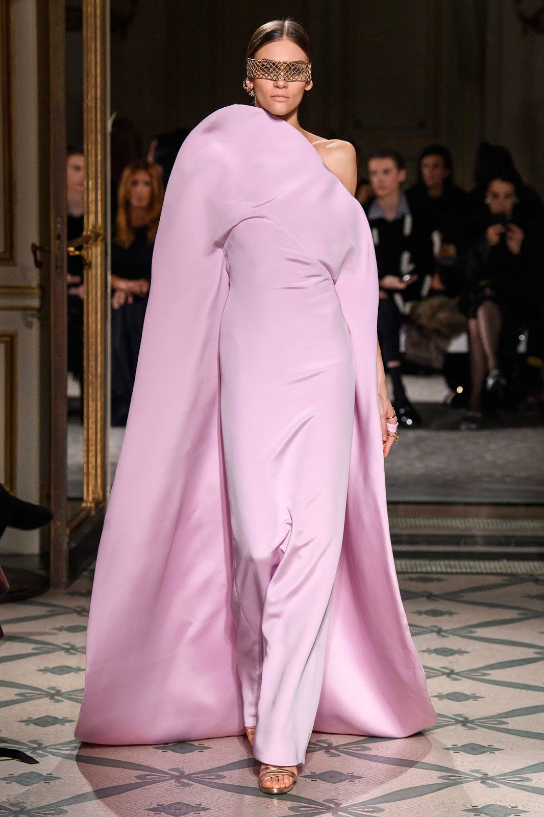 Couture Elegance: ANTONIO GRIMALDI