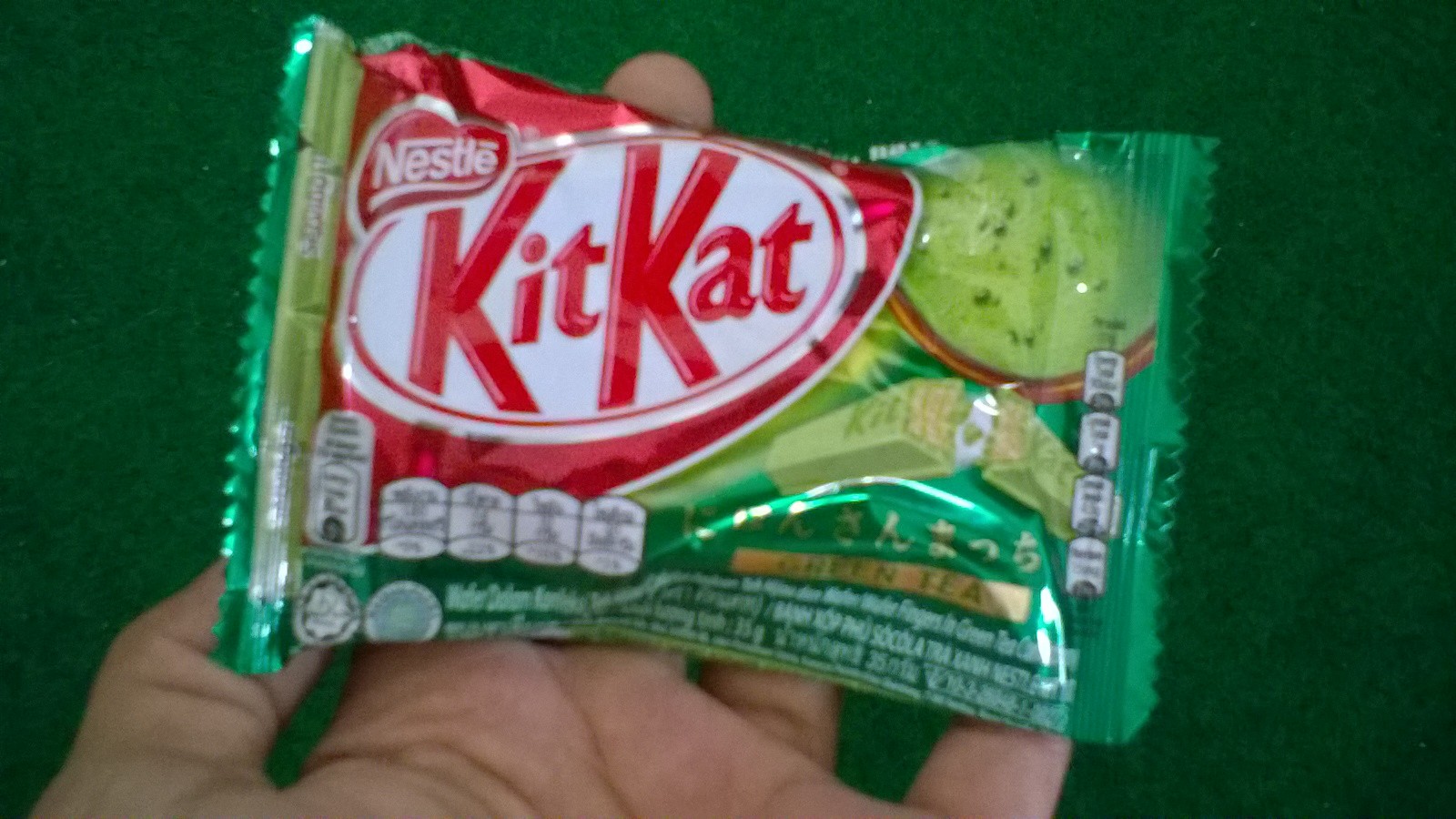 Foody with Kummy Nestle Green Tea Kitkat Review