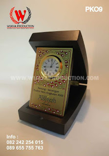 contoh-plakat-jam-kayu contoh-plakat-jam-kayu