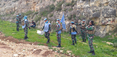 Satgas Garuda Temukan Mortir Aktif di Daerah Blue Line Satgas Garuda Temukan Mortir Aktif di Daerah Blue Line
