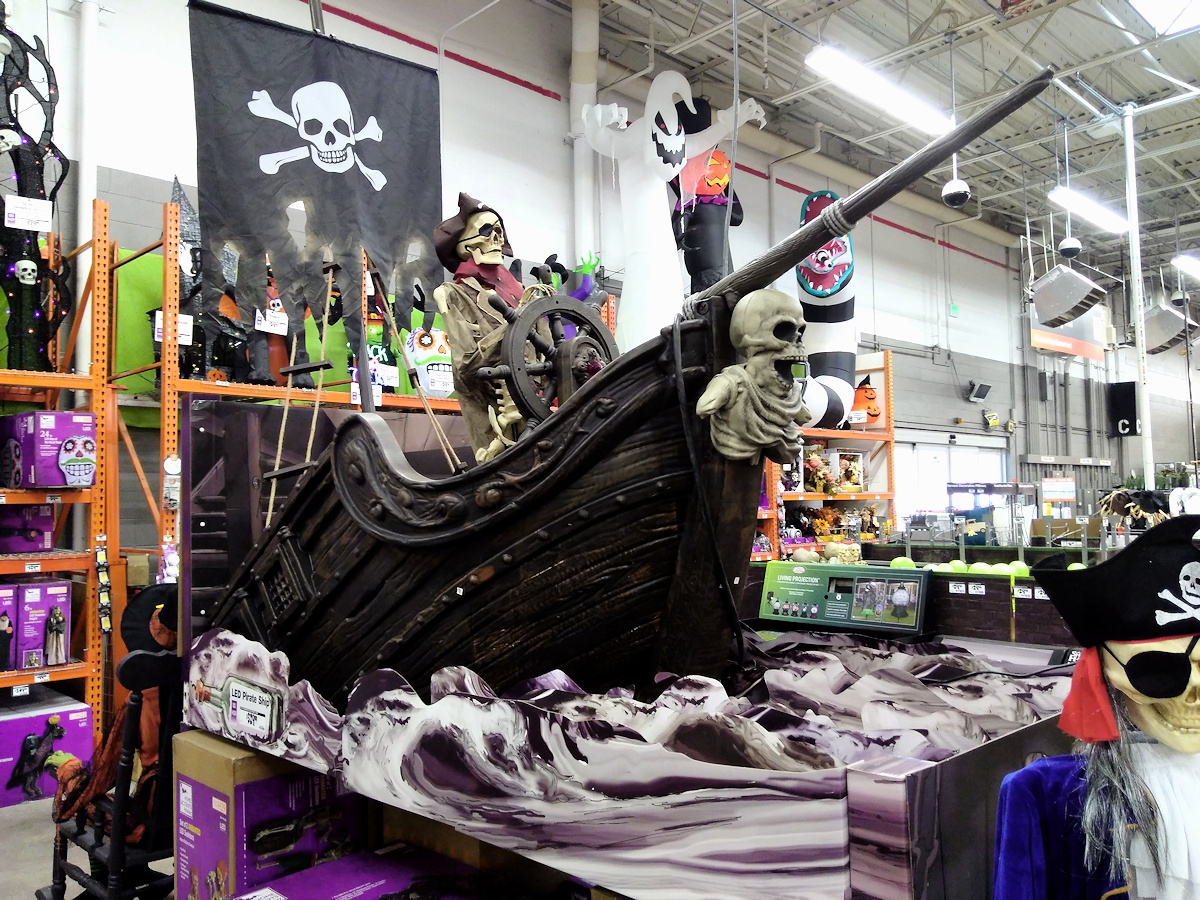 Haunted Eve\'s Halloween Blog: Home Depot Haunted Pirate Ship