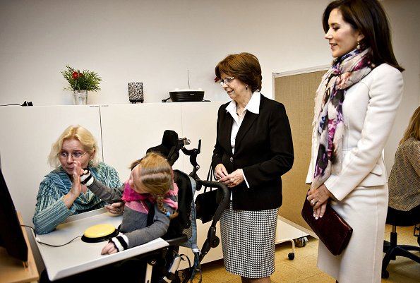 Crown Princess Mary and First Lady of Slovakia Mrs. Silvia Gašparovičová visited the special school Geelsgårdsskolen in Virum