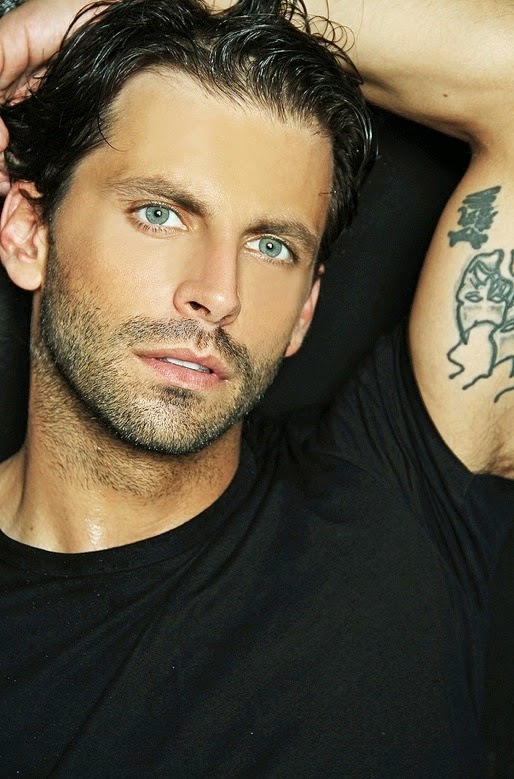 Olimpo Lusitano: Henri Castelli