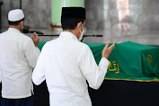 Berkunjung Takziah ke Rumah Duka Mendiang Artidjo Alkostar, Presiden Jokowi: Almarhum Sosok Hakim Jujur dan Berintegritas
