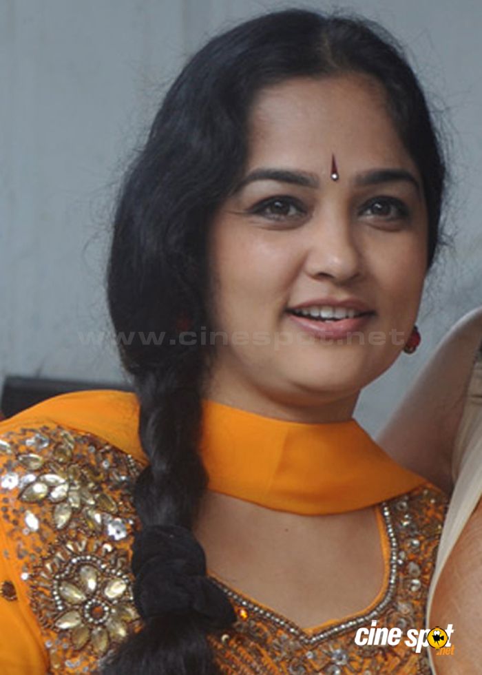 Telugu Serial Actress Aunties Meena Kumari telugu-serial-actress-aunties-meena-kumari