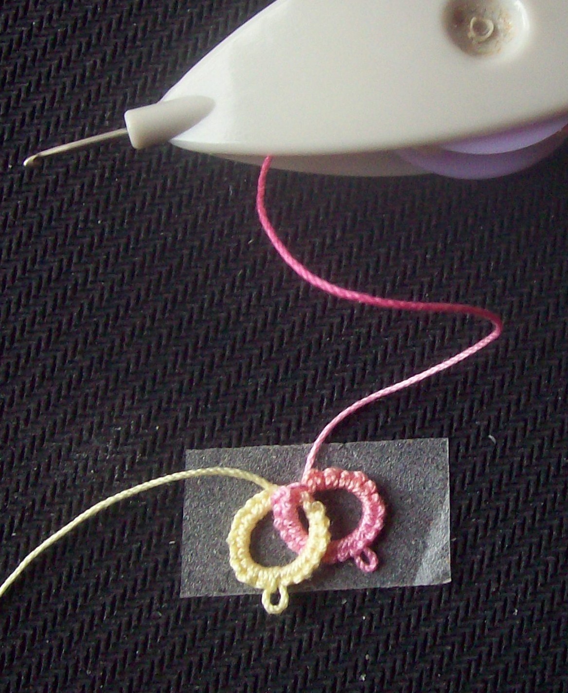 Kathy's Victorian Tatted Lace: Interlocking Rings made with Shuttle ...