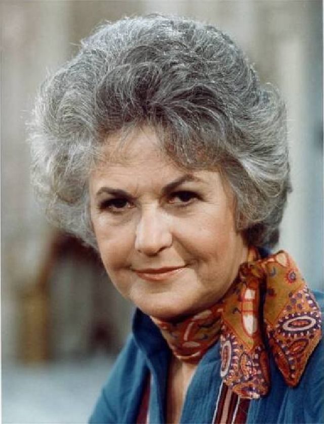Beautiful Photos of Bea Arthur in the 1970s Vintage Everyday