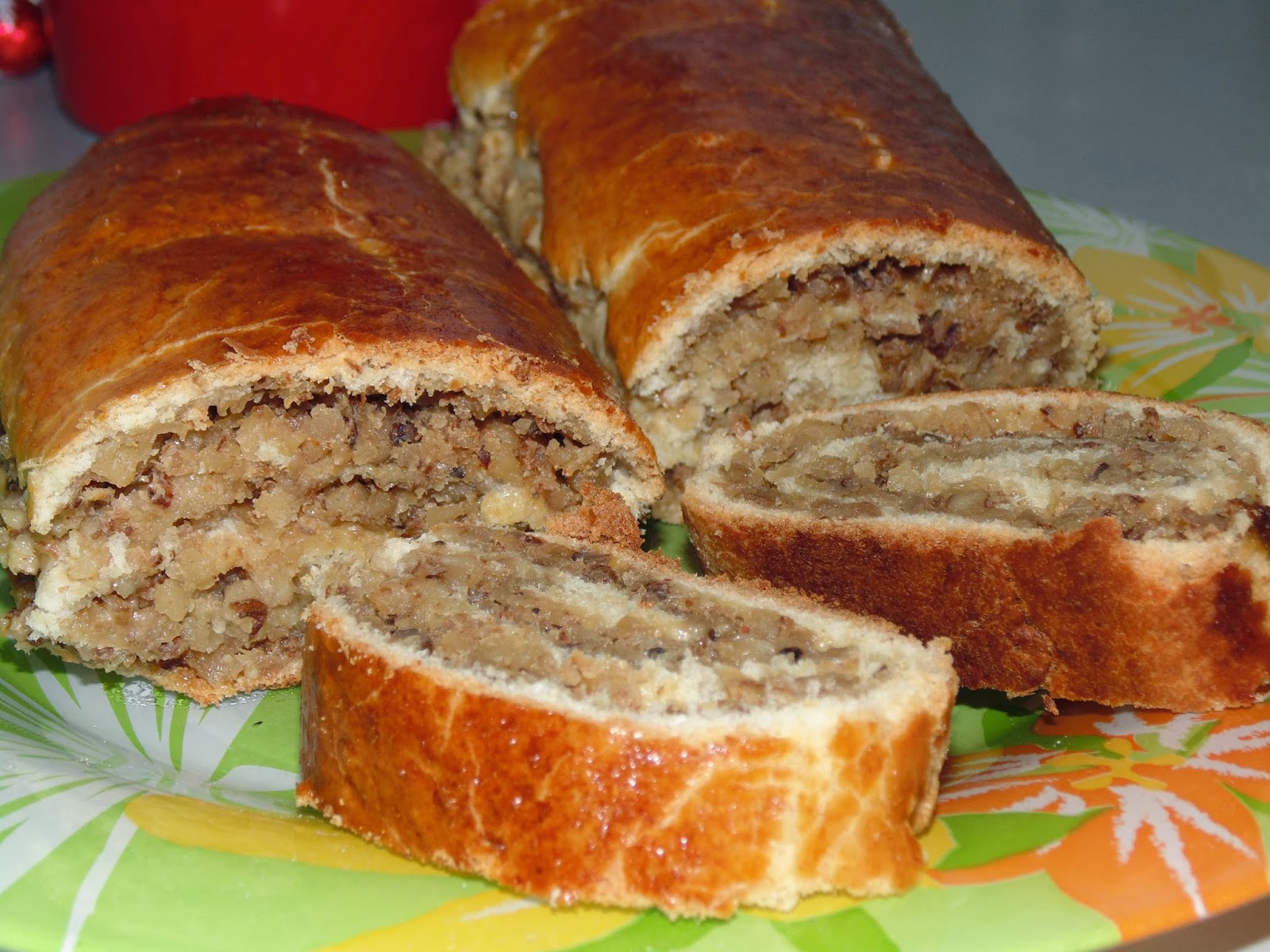 Beigli (Hungarian walnut rolls) - recipe (including photos) | Life in ...
