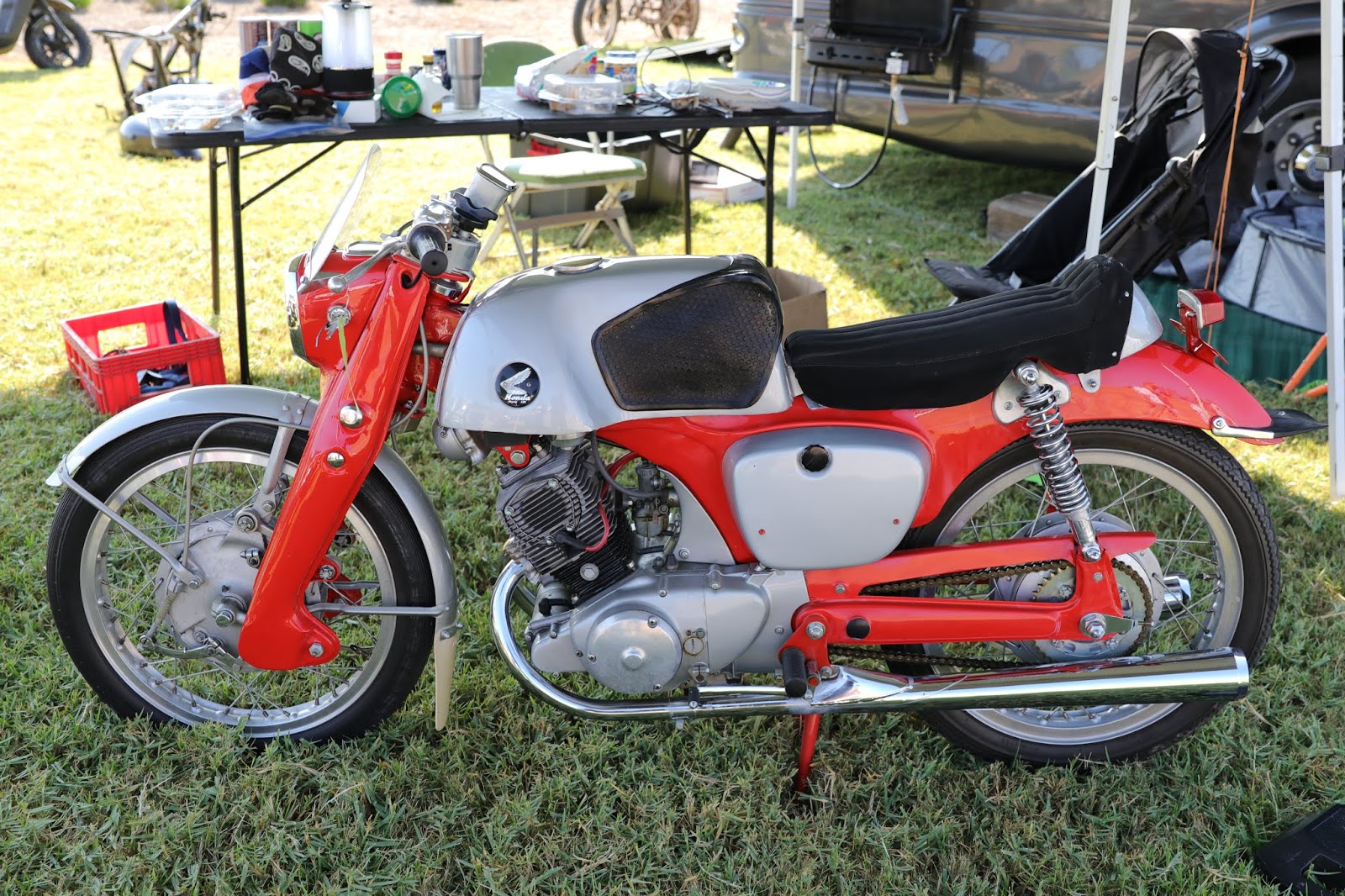OldMotoDude: Honda Benly 125 sold at the 2019 Barber Vintage Motorcycle ...