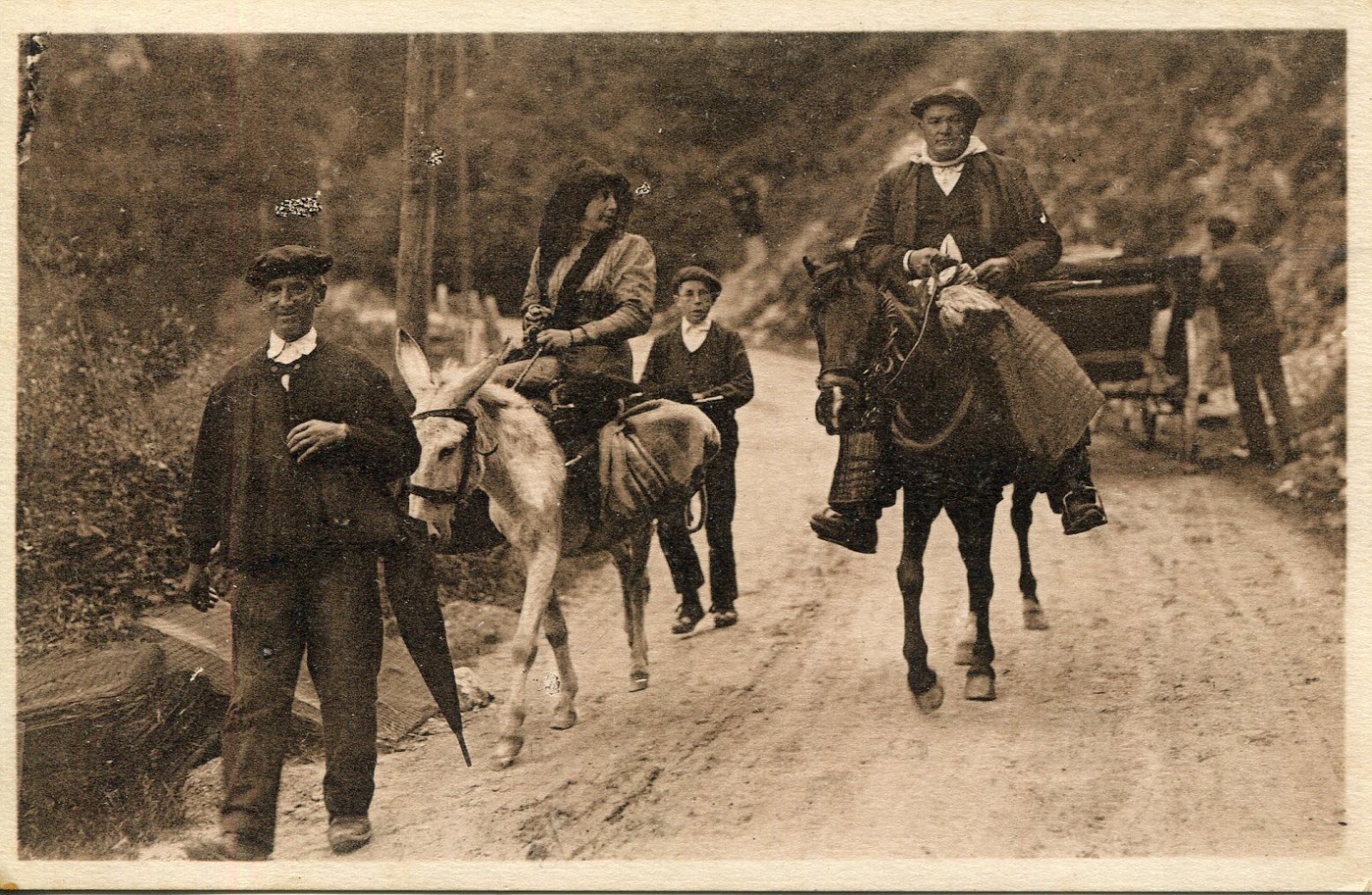 The Beret Project: Vintage Postcards from the (French) Basque Country ...