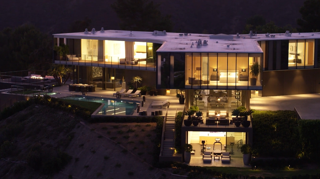 31 Interior Design Photos vs. Tour 11490 Orum Rd, Los Angeles, CA