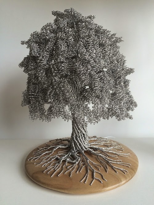 01-Clive-Maddison-Small-Wire-Tree-Sculptures-www-designstack-co 