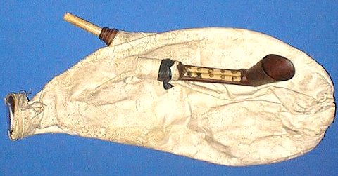 INSTRUMUNDO Instrumentos Musicales: Clarinetes dobles con bolsa de aire ...