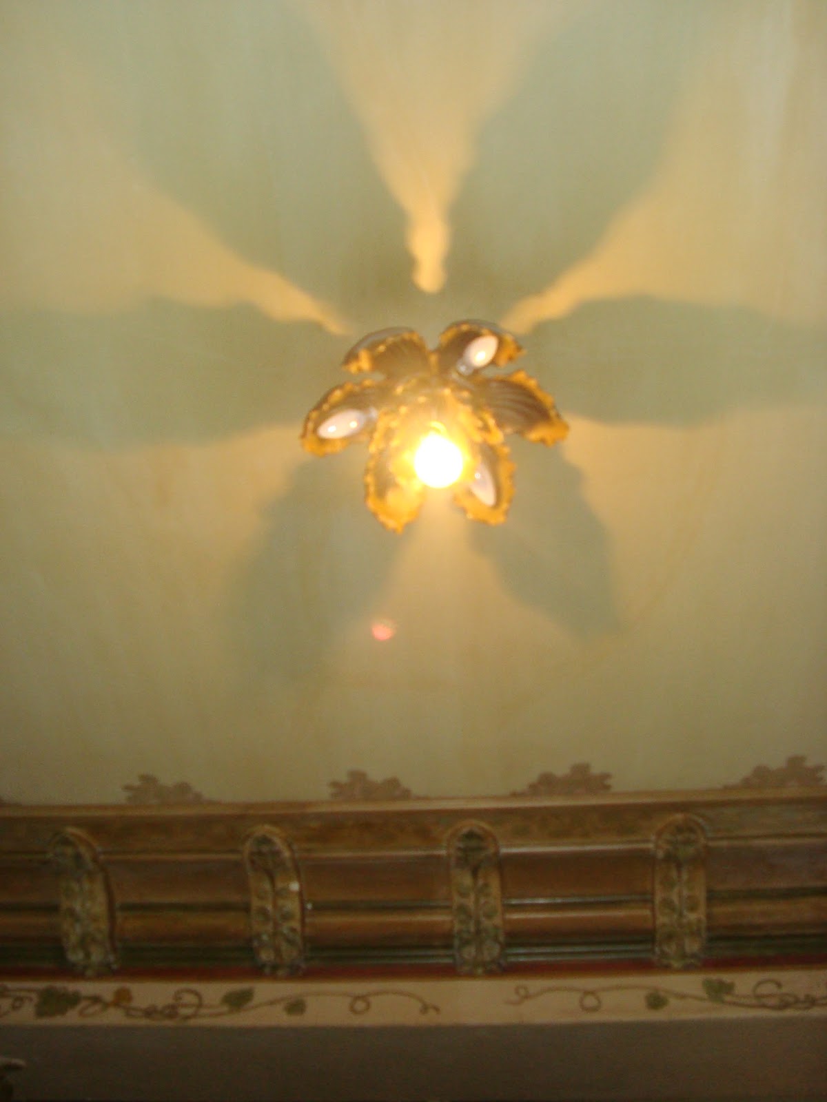 Paseos Art Nouveau: Réflexion sur les photos. Vestibule d'entrée du 3 ...