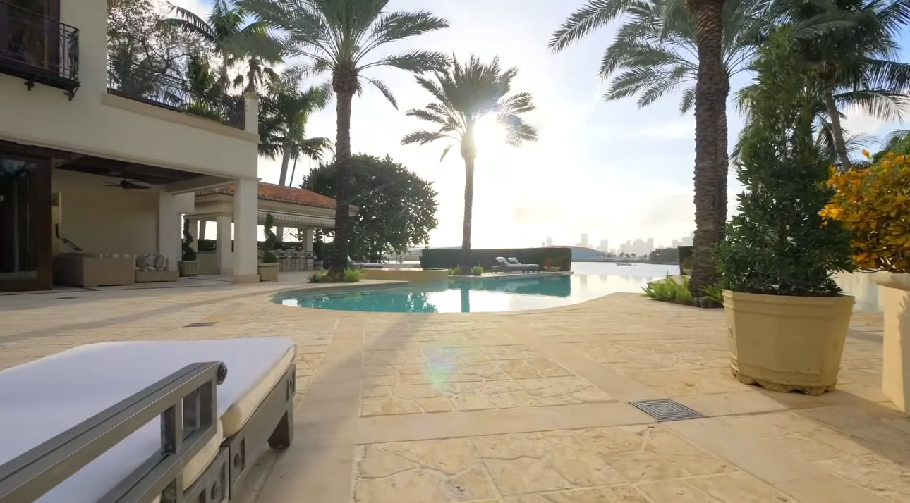 37 Photos vs. $40 Million Star Island Estate, Miami Beach, Florida | LUXURY LISTING - High-End Home & Interior Design Tour 37 Photos vs. $40 Million Star Island Estate, Miami Beach, Florida | LUXURY LISTING - High-End Home & Interior Design Tour