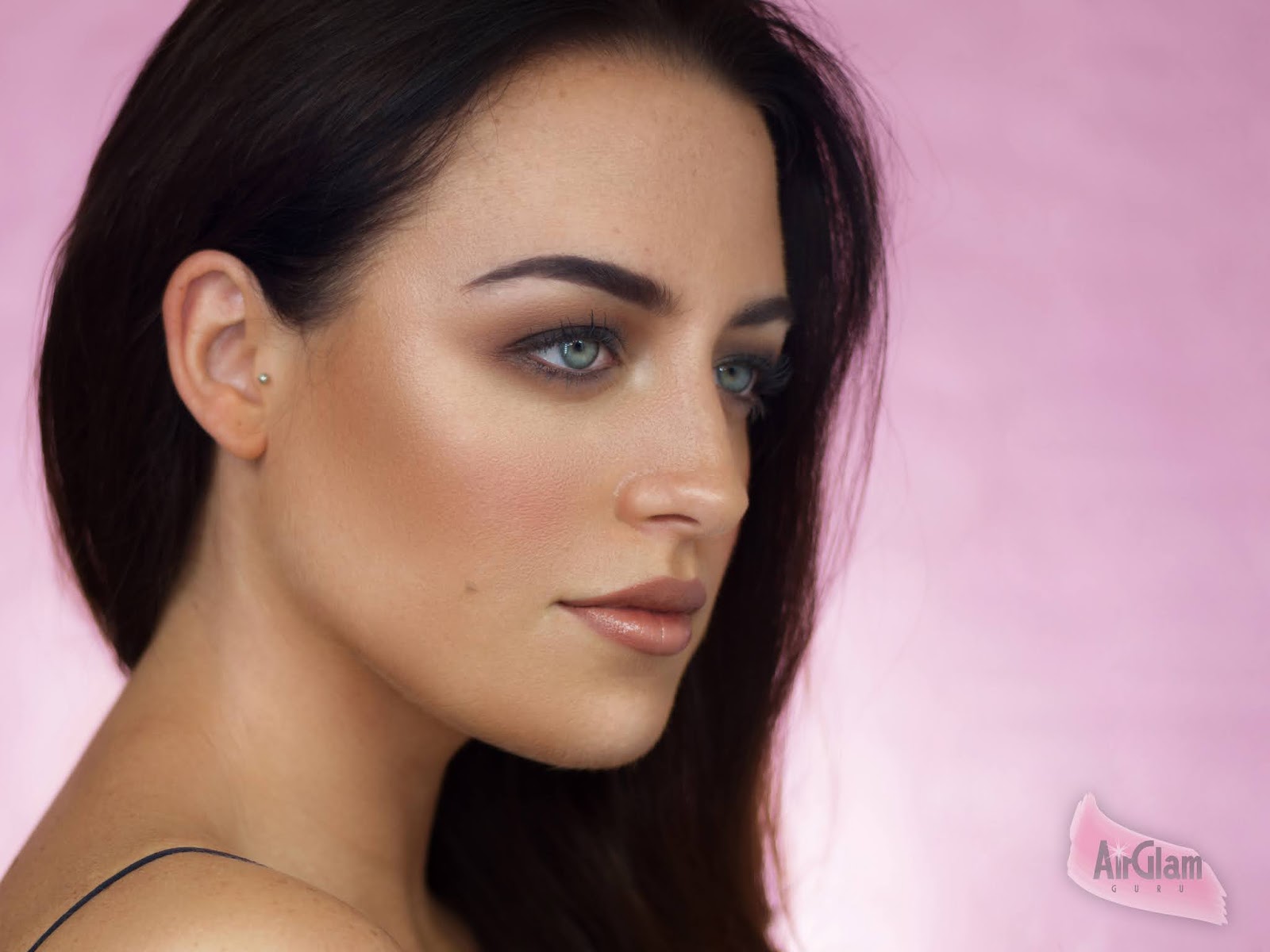 The Airbrush Makeup Guru Easy hooded eyes step by step tutorial