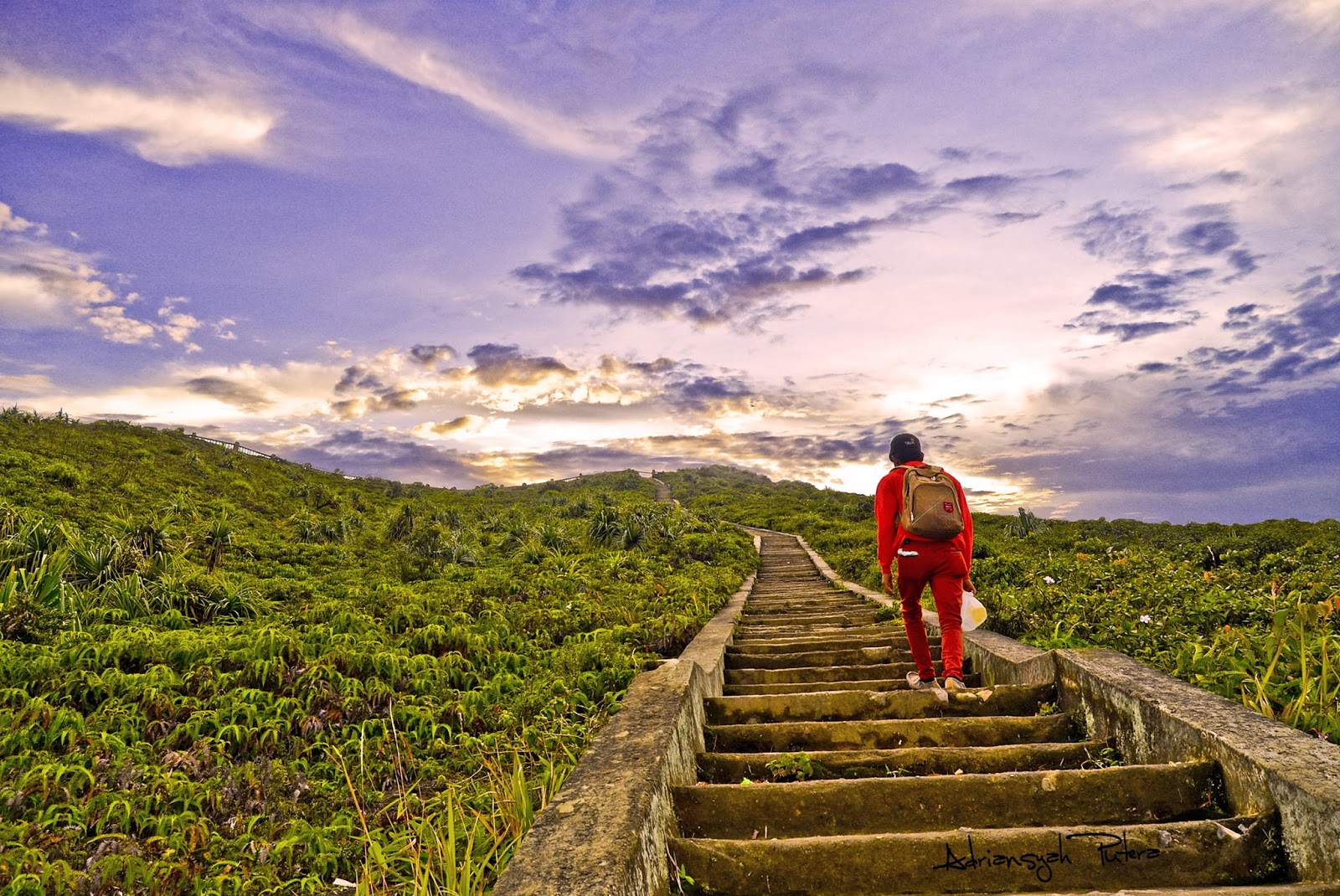 Virtual Adrian: Gunung Kaba, Suaka Bagi Hiker Di Provinsi Bengkulu