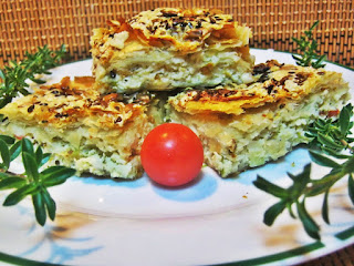 Plăcintă (sfărâmată) cu brânză sărată