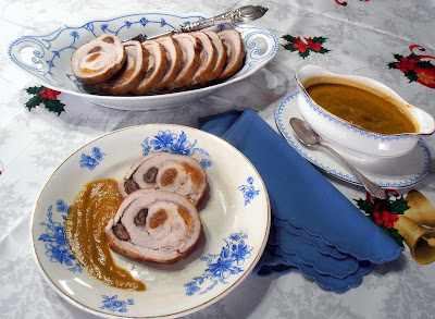 ~ Lomo relleno con dátiles y orejones ~ Llom farcit amb dàtils i prunes secas ~