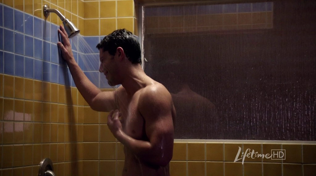 Brandon Quinn Shirtless in Against the Wall s1e02.