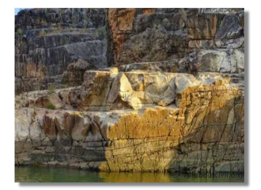 Unstratified Rocks Unstratified Rocks