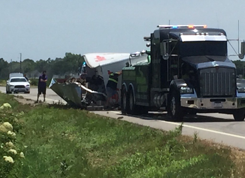 MEC&F Expert Engineers A semitruck overturned and spill fuel at US