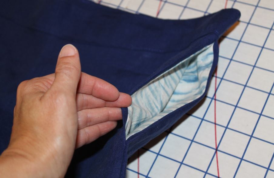 How to add pockets to shorts + FREE pocket pattern piece Seamingly