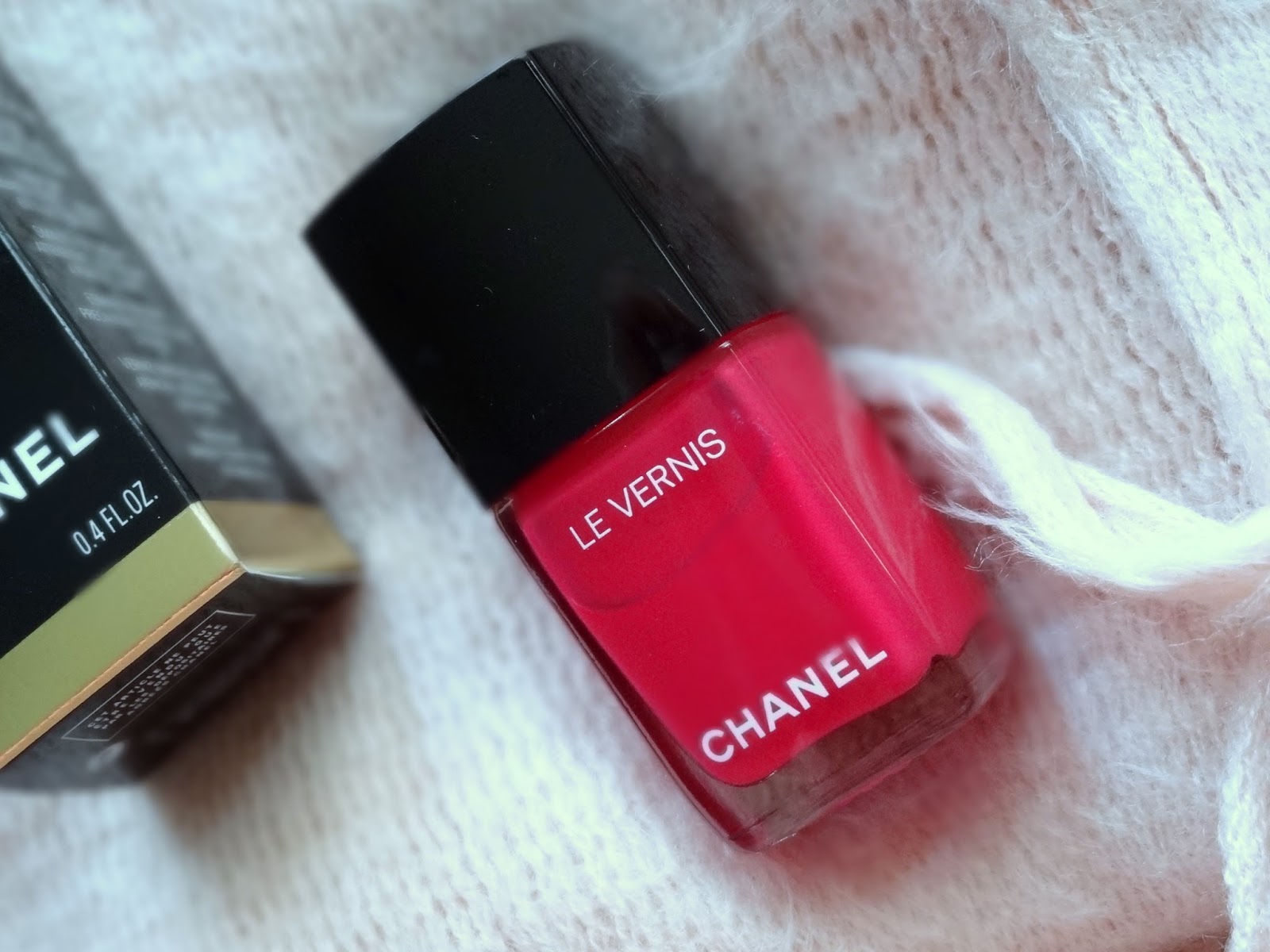Makeup, Beauty and More: Chanel Le Vernis Longwear Nail Color in Camelia