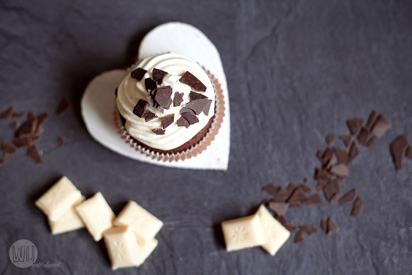 hinGERICHTtet: Schokocupcakes mit weißer Schoko-Creme