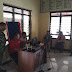 Babinsa Koramil Ceper Dampingi Perekaman E-KTP Di Kantor Kelurahan