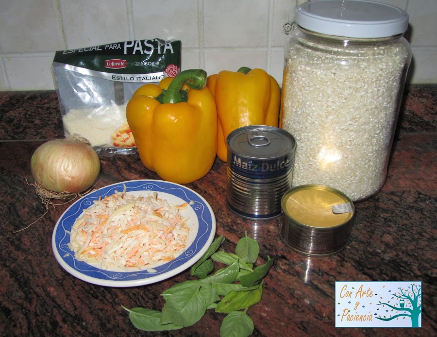 Pimientos rellenos de arroz y atún