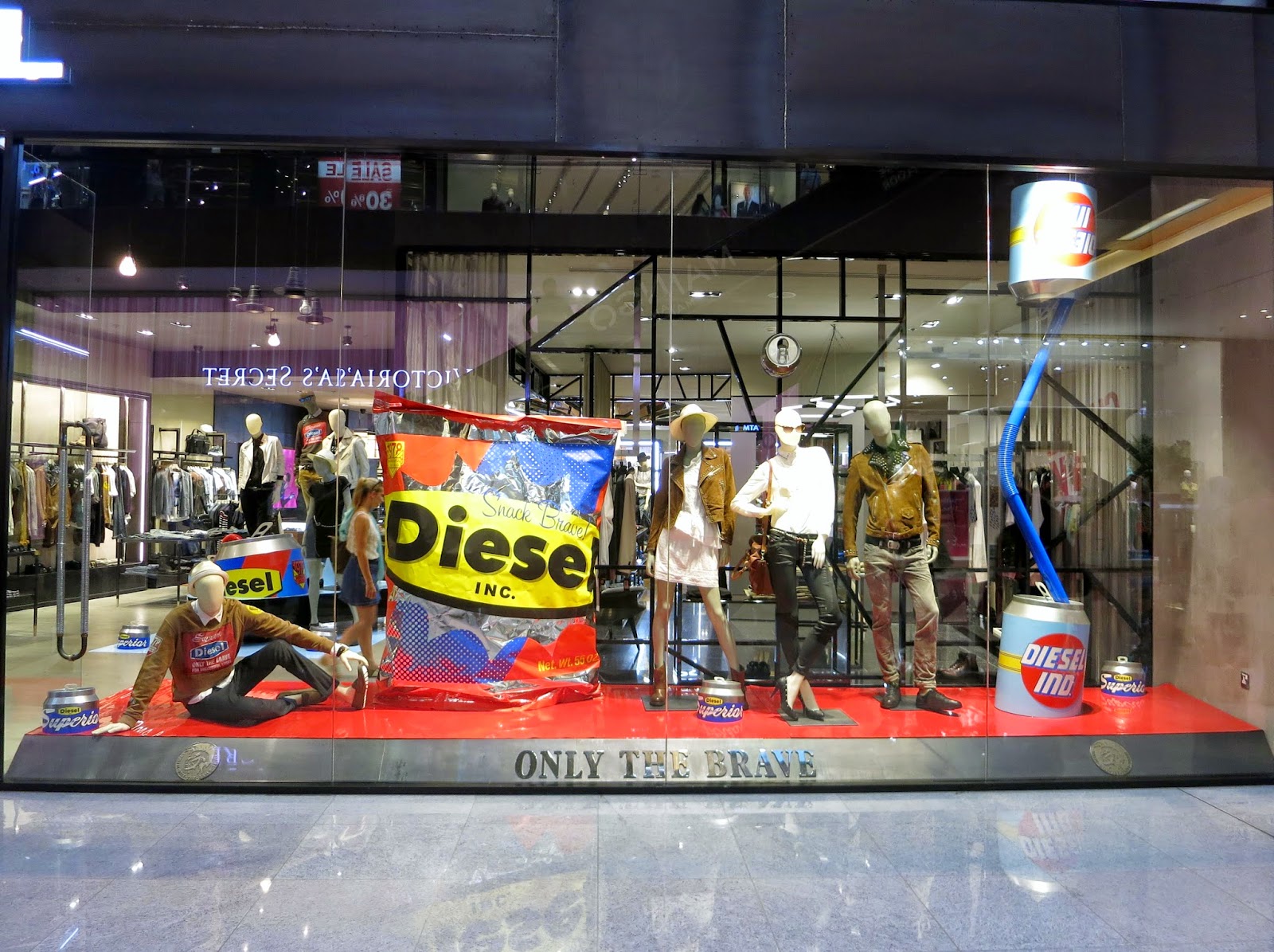 RetailStoreWindows.com: Diesel, Dubai